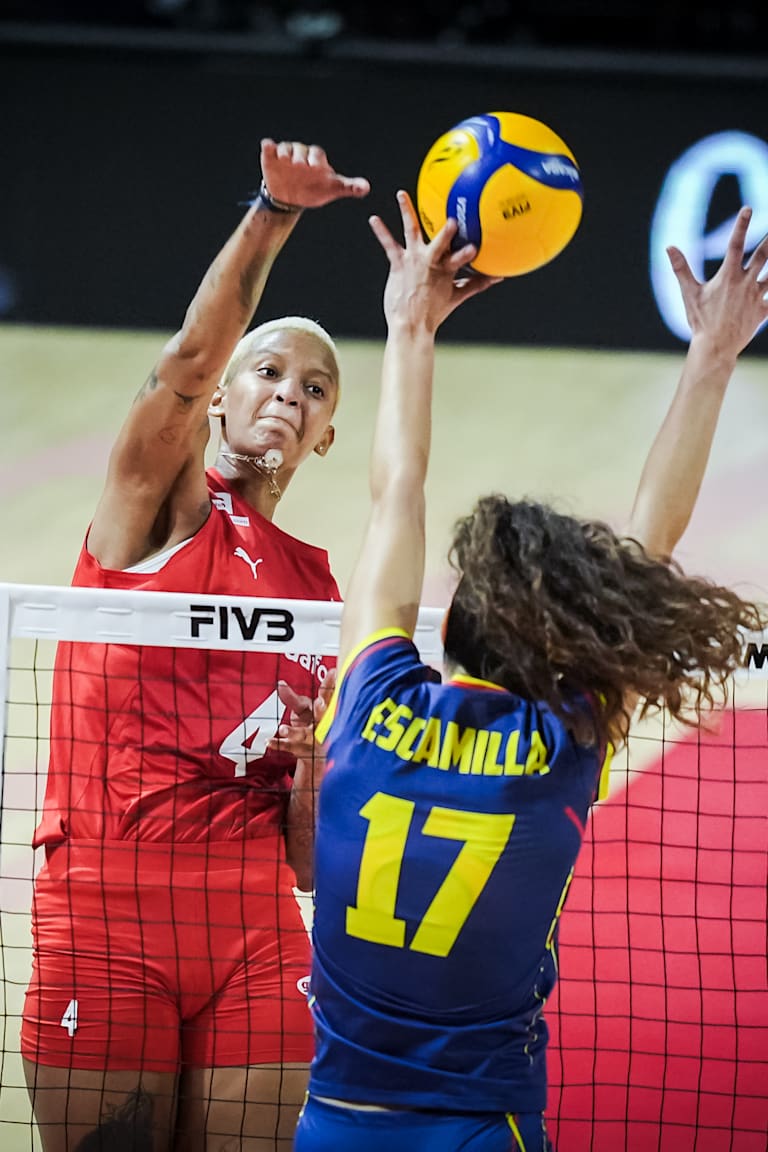 Türkiye finish strong and claim first victory