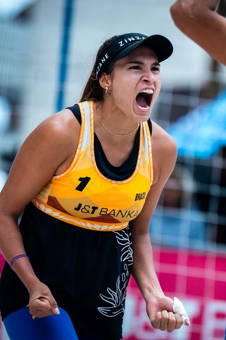 Brazilians score big Round of 18 wins in Ostrava