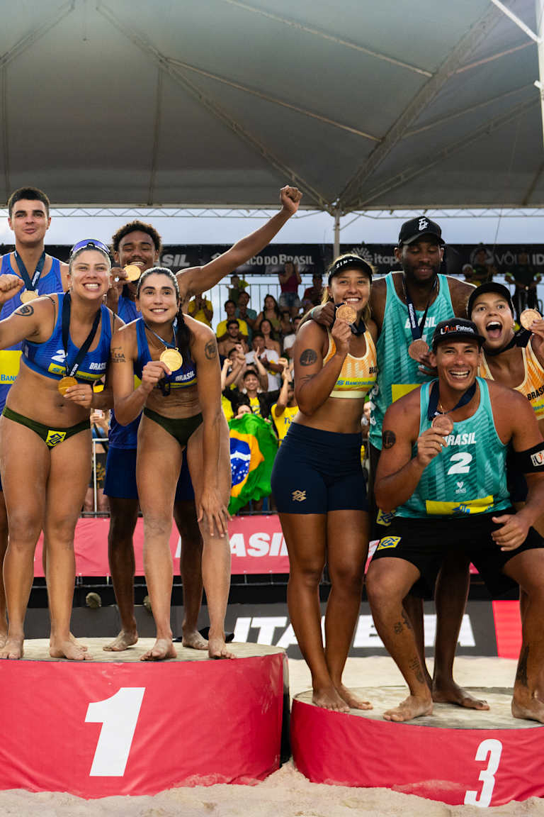 Carol e Rebecca lideram pódio 100% brasileiro no Elite de Itapema