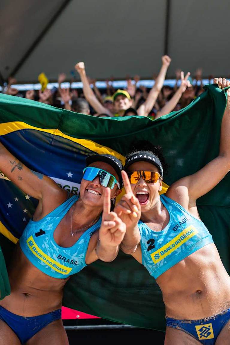 Thamela & Victoria on top of the World Ranking!