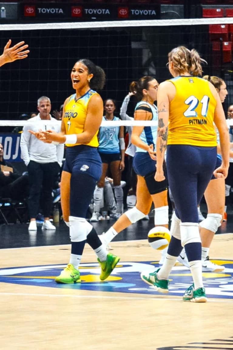 Mojo take the Ignite down in San Diego