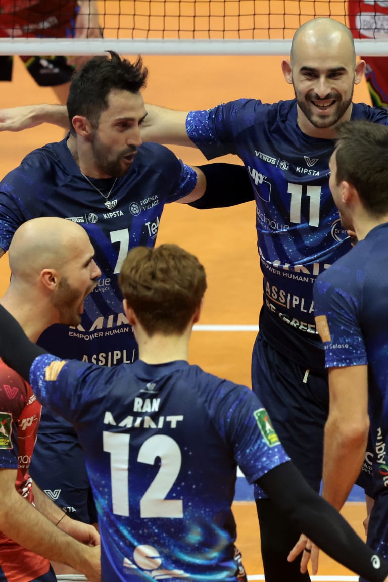 Superlega, gara -2 finali: Monza pareggia, la serie torna a Perugia