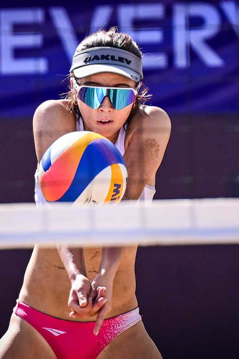 Ren & Non celebrate second back-to-back Beach Pro Tour gold