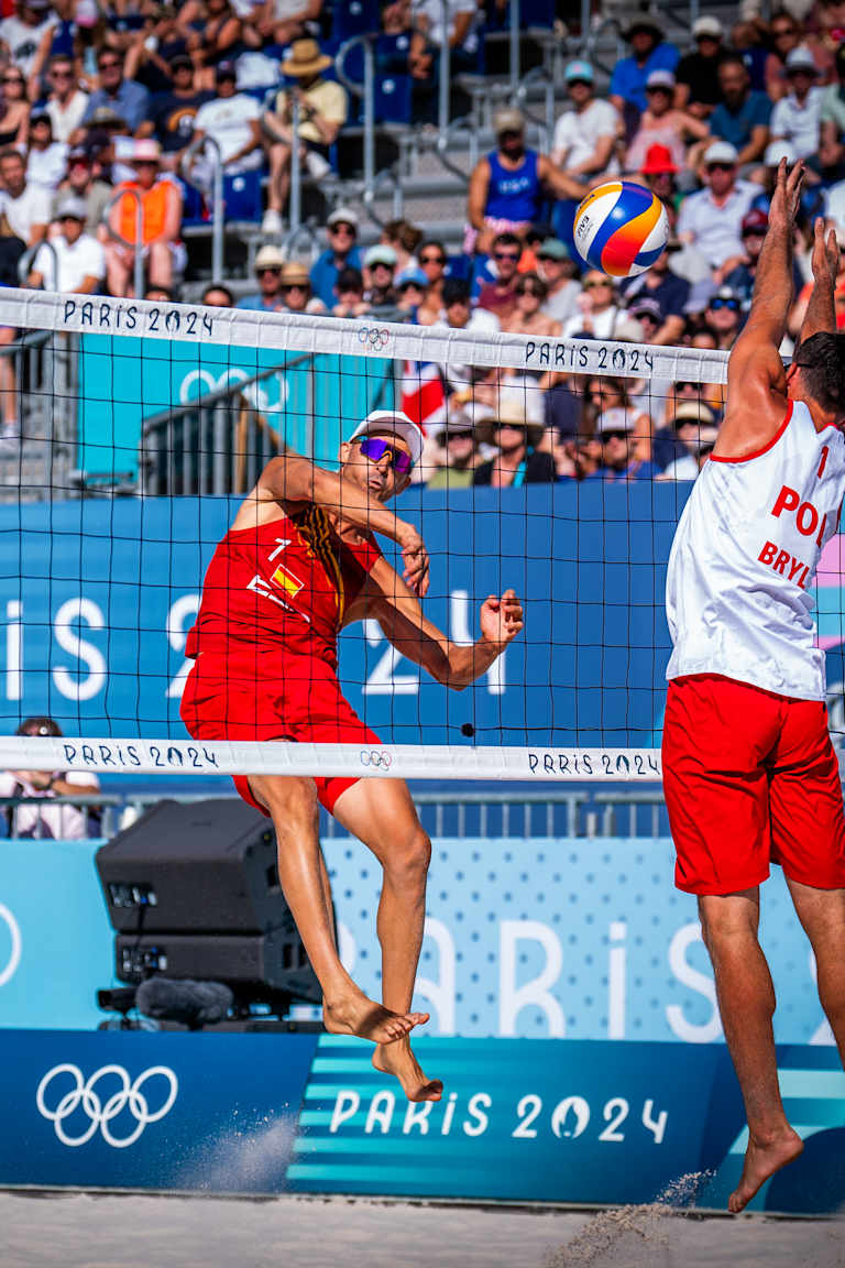 Herrera & Gavira on to pair’s first-ever Olympic quarterfinal