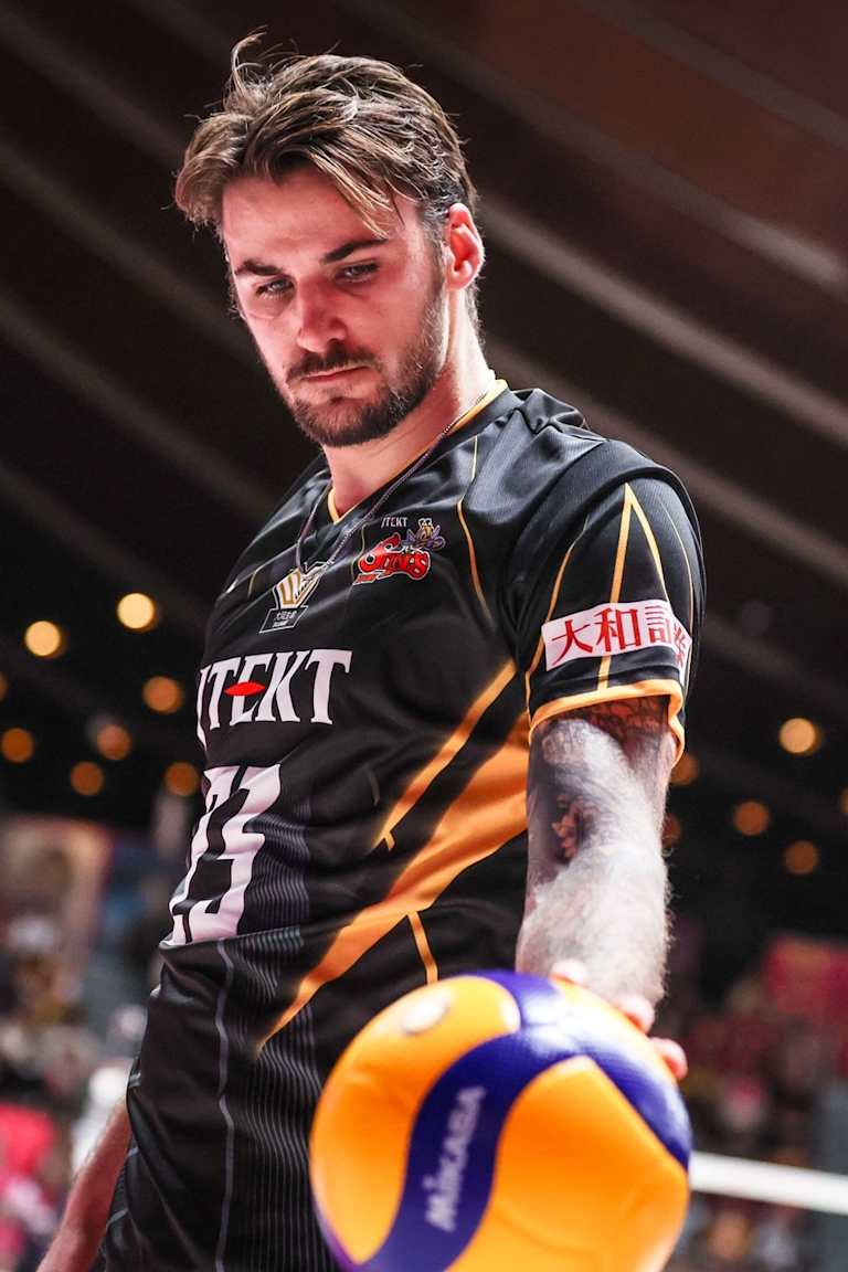 Brilliant DeFalco fuels Aichi to five-set win at Osaka Bluteon