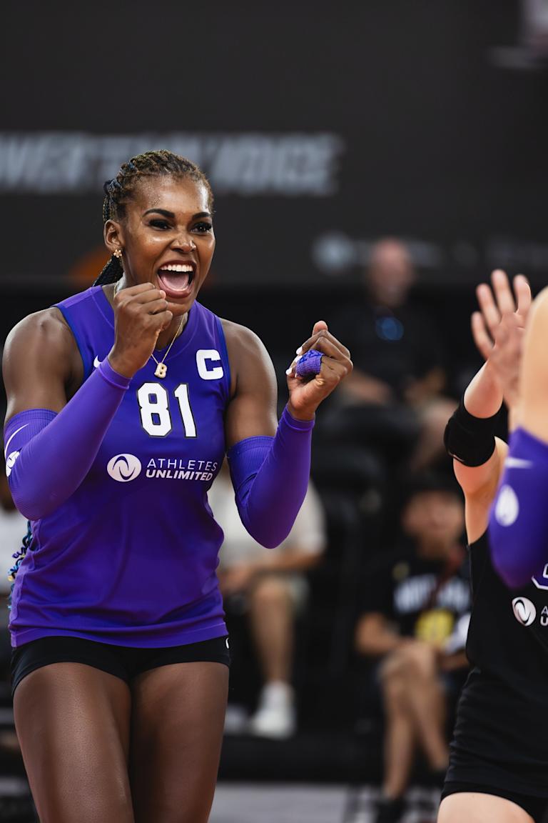 De La Cruz shines in Athletes Unlimited’s opening week