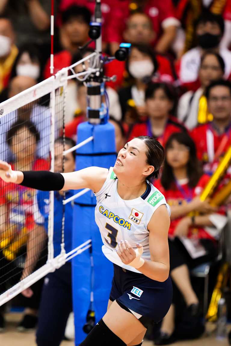 Japan maintain perfect week with big win over Poland