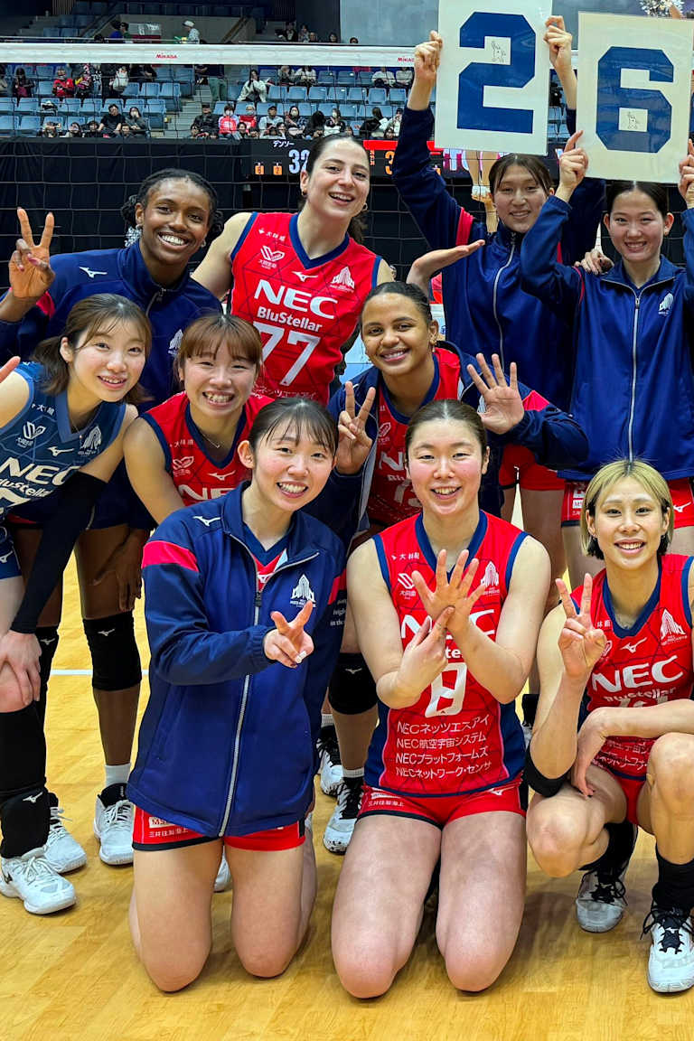 Leaders NEC and Saga cope with five-set challenges in Japan