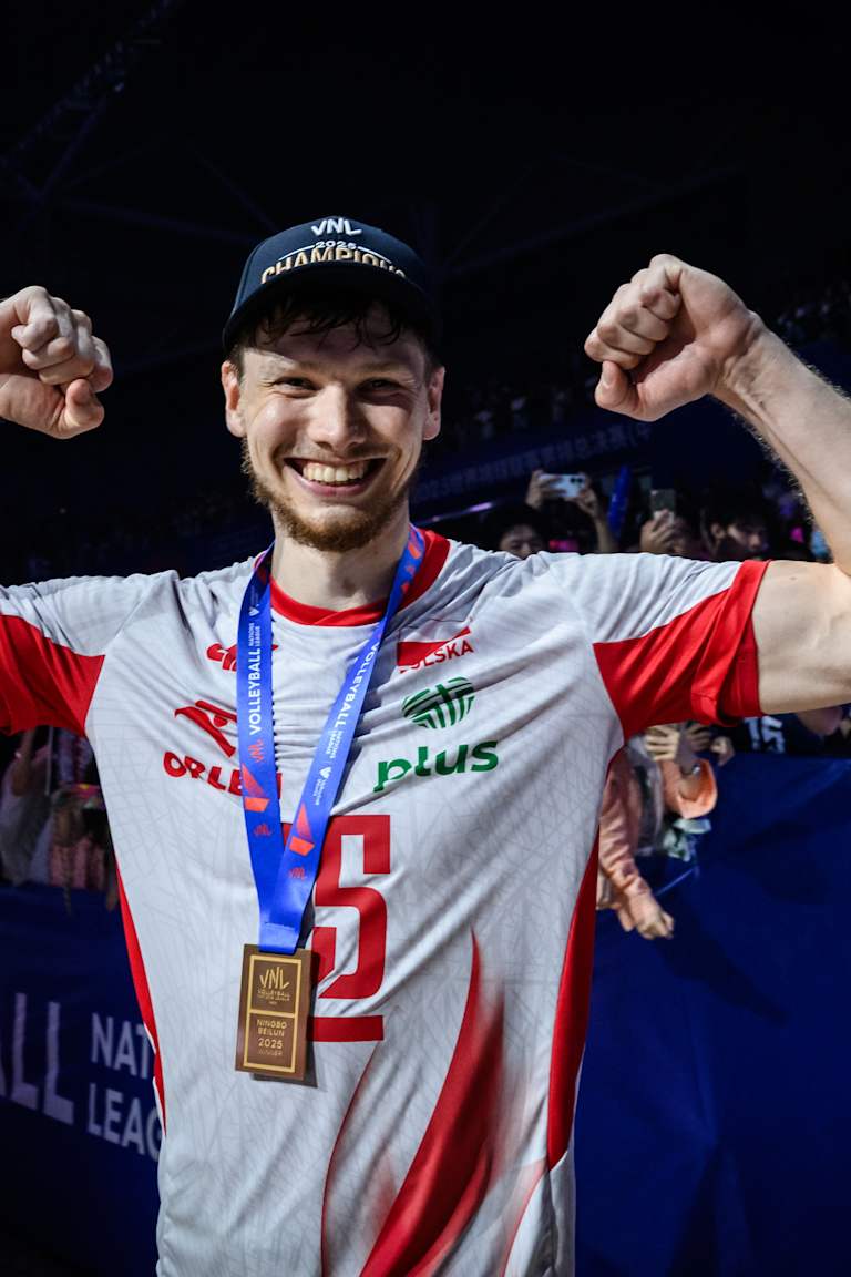 Jakub Kochanowski honored as Most Valuable Player of VNL 2025