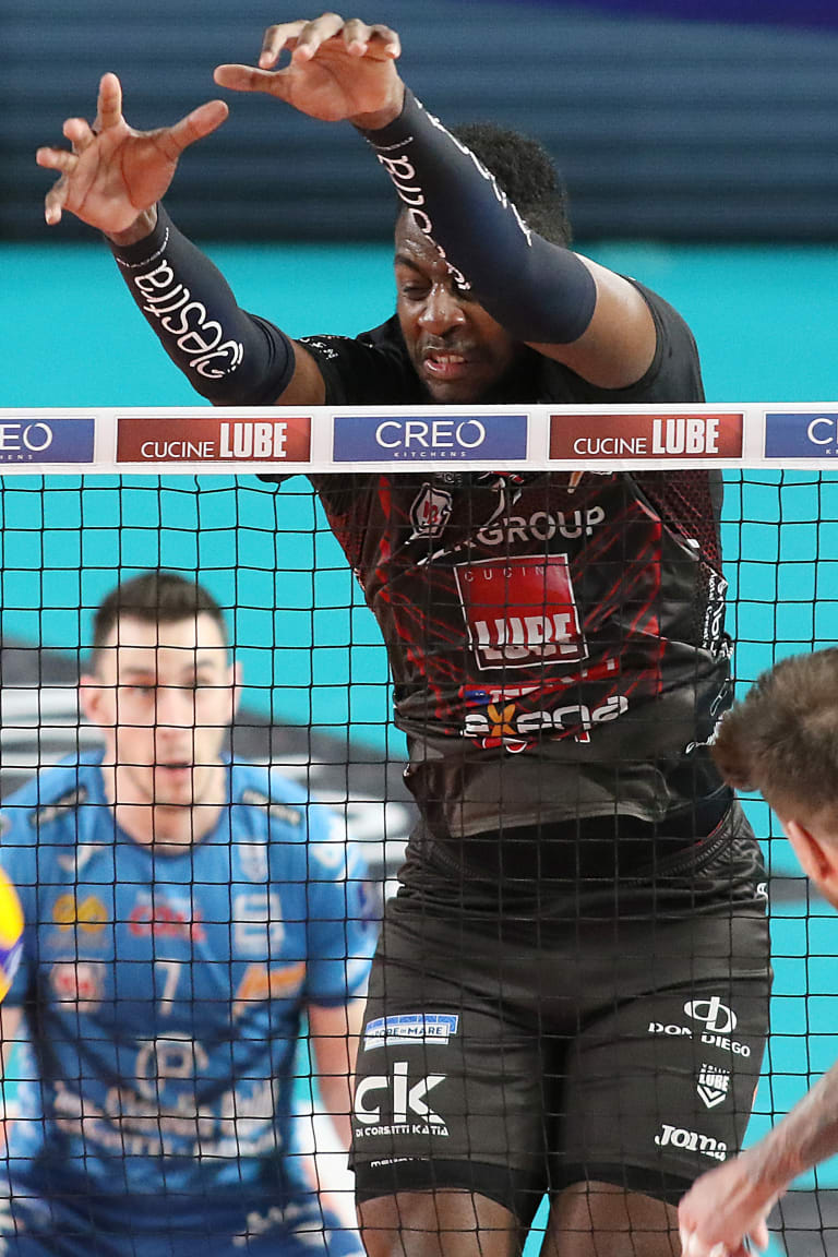 Thrilling five-setters highlight third leg of SuperLega quarterfinals