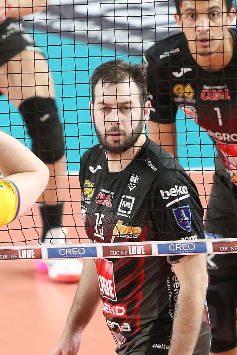 De Cecco replaces Bruno in Modena, headlines a number of new transfers