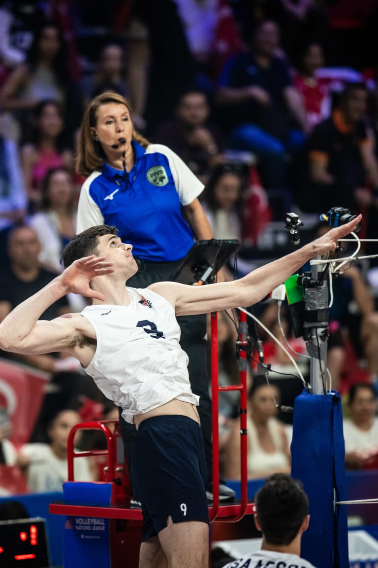 Outstanding Hanes drives USA’s first VNL win of 2024