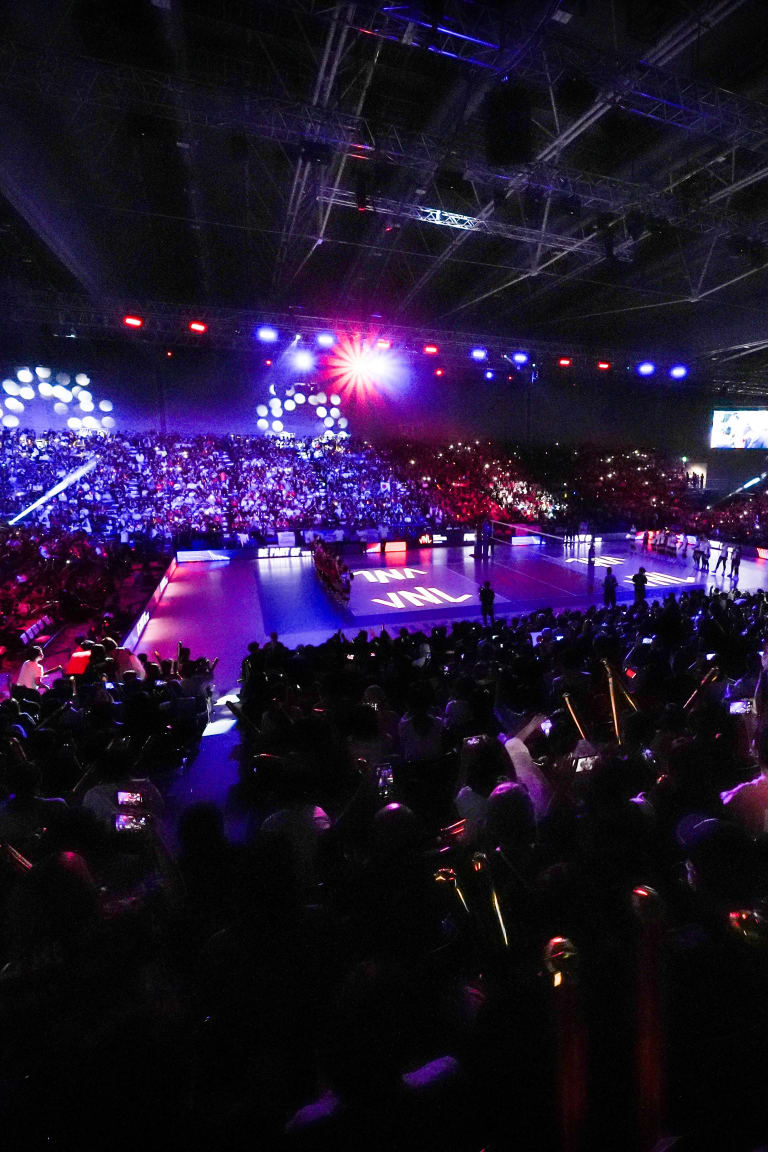 USA, Italy and Japan start with emphatic wins in Fukuoka