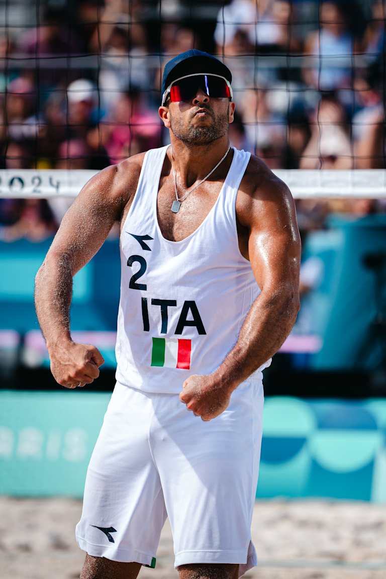 Carambula & Ranghieri squeeze out tight victory in Paris