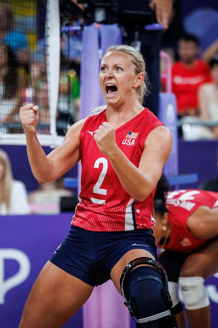 USA back on track after dramatic victory over Serbia
