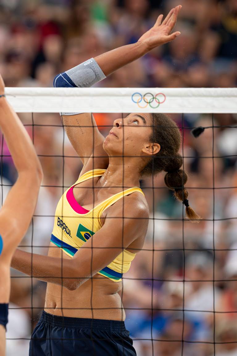 Ana Patricia & Duda still impeccable in Paris, ready to go all the way