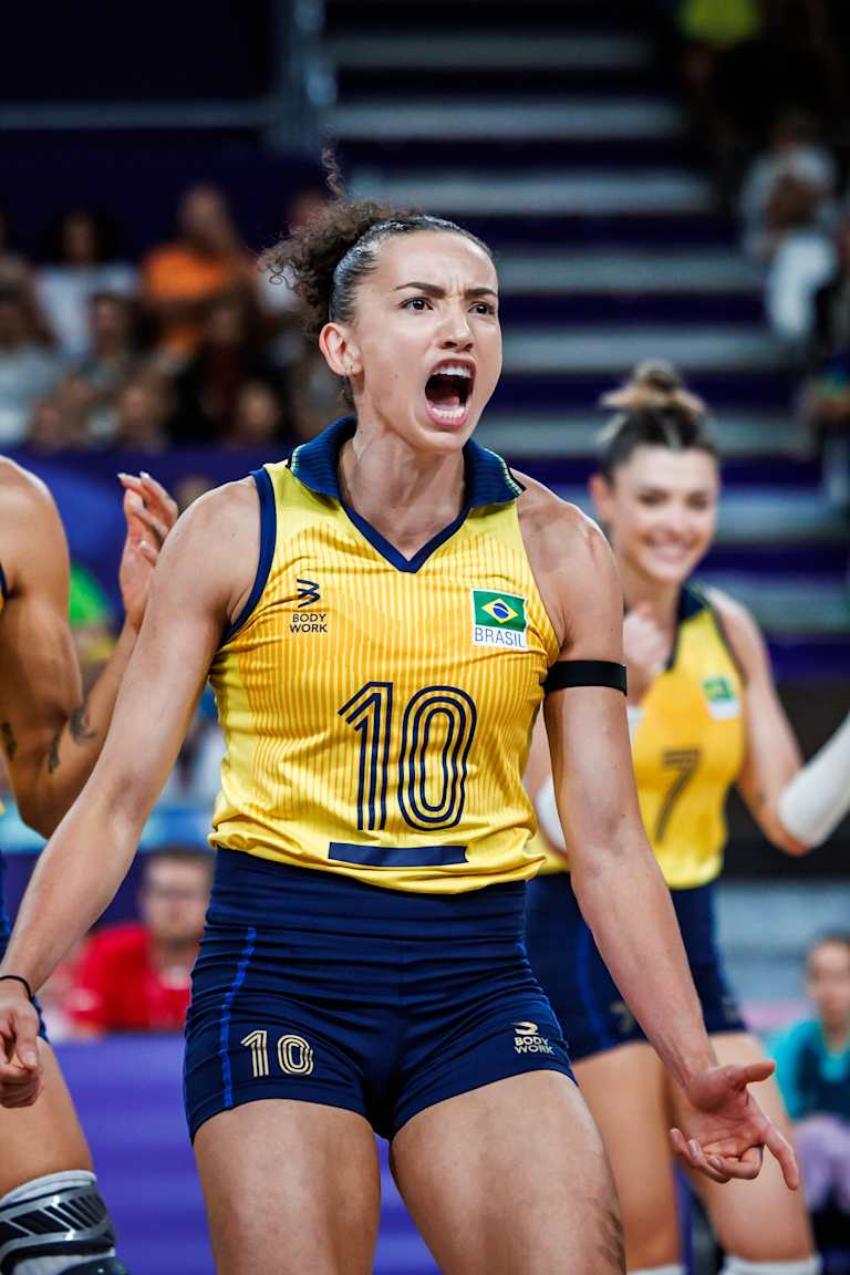 Brazil continue on a roll and overcome the quarterfinals