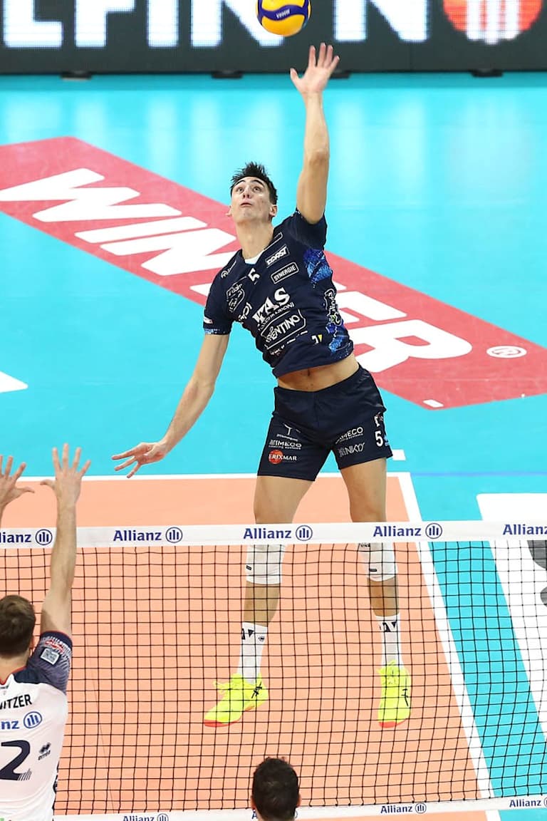 Trentino stay in the lead after big win in Milan