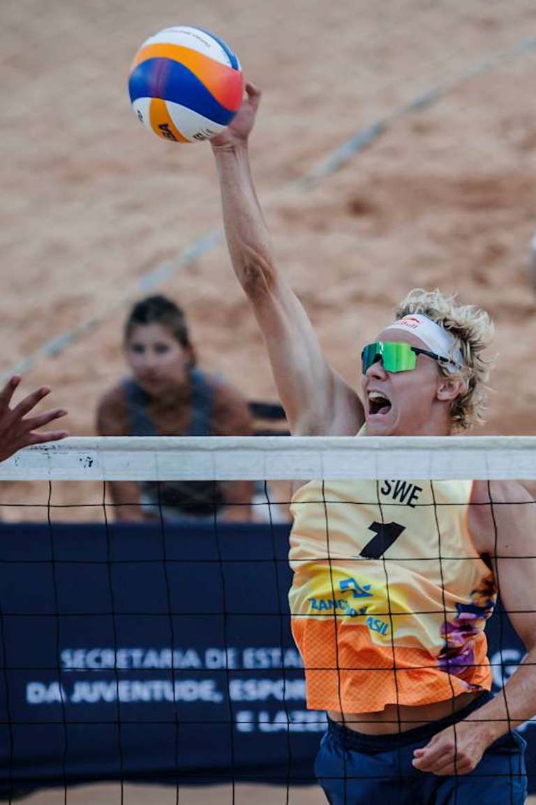 Åhman and Hellvig back in the game with a win