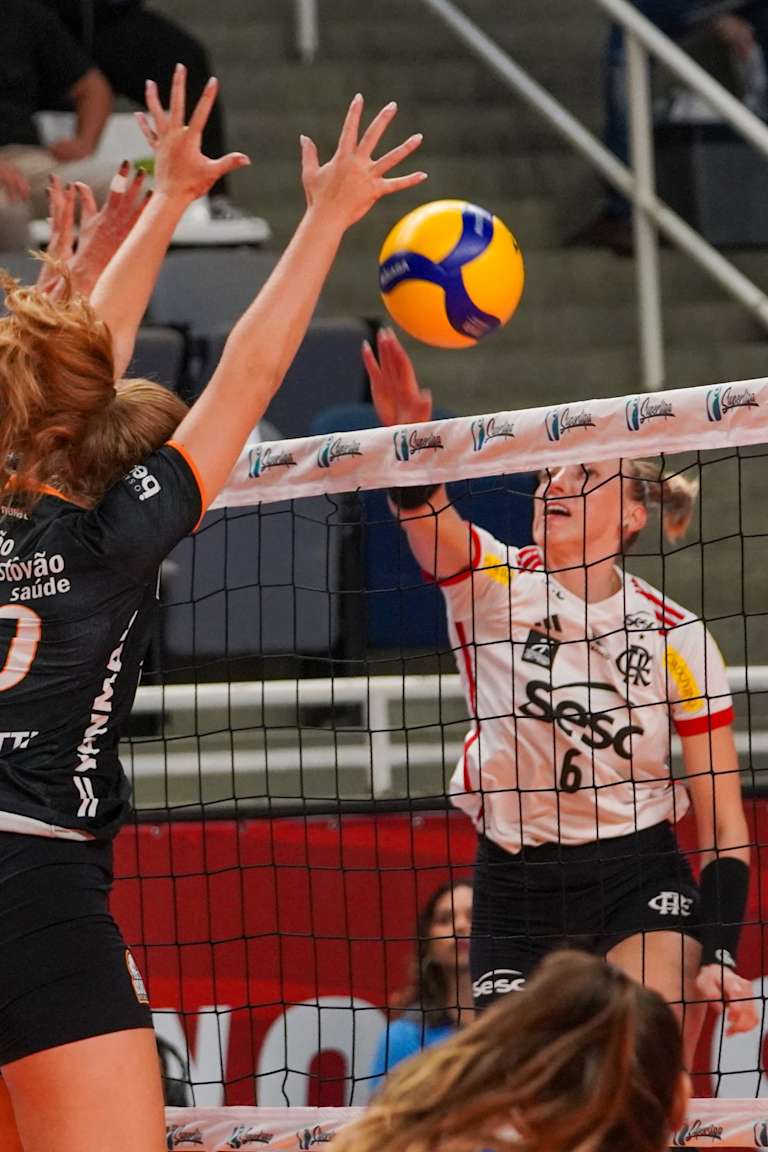 Flamengo vence clássico e vai ao terceiro lugar na Superliga