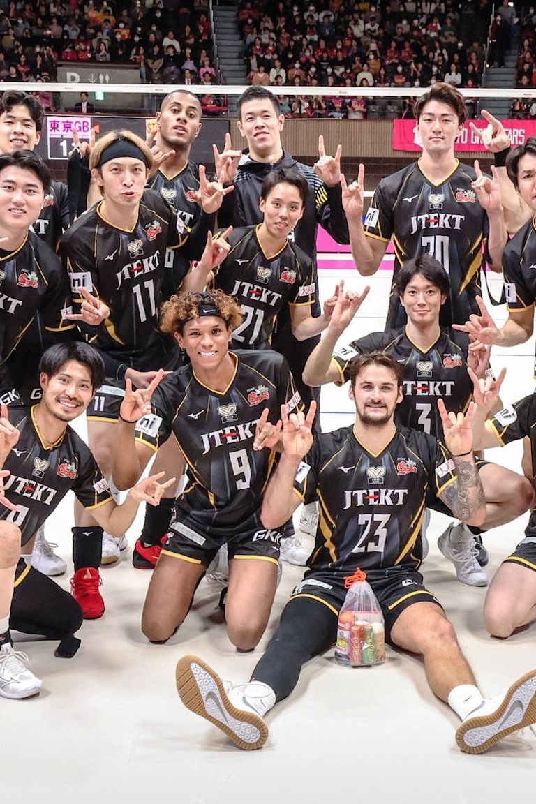 Kento Miyaura powers Aichi to two five-set wins at Tokyo