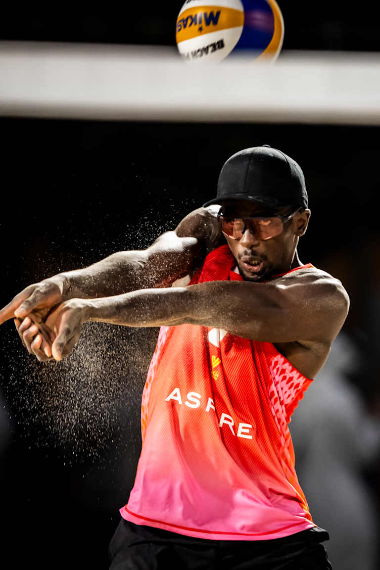 Home heroes Cherif & Ahmed win two tie-breakers on Doha Finals opening day