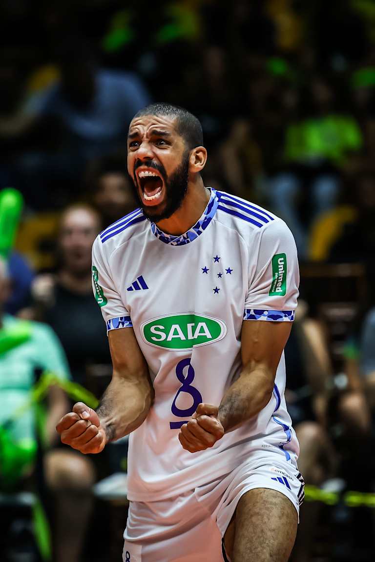 Sada Cruzeiro beat Trentino and remain alive