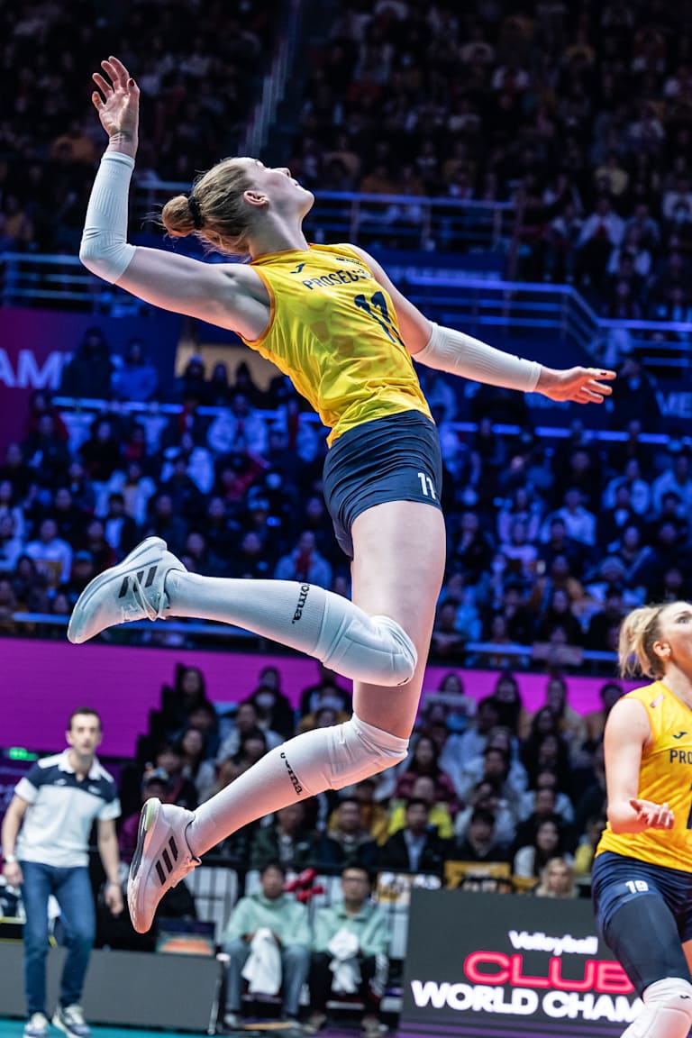 Incredible Haak does it again! Collects her third Club Worlds MVP award