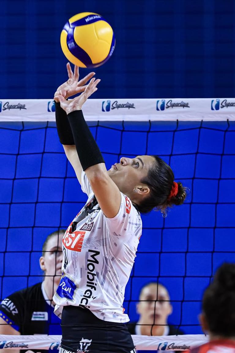 Embalados, SESI e Fluminense duelam na terça