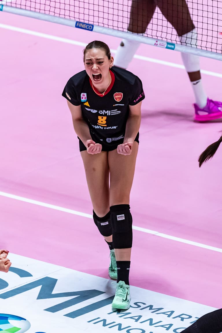 Roma top Firenze in battle against relegation