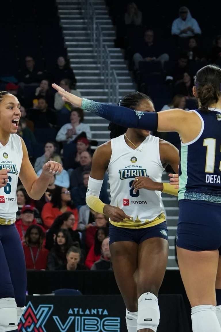 Tie-breaker Queens Thrill in first place at Pro Volleyball Federation