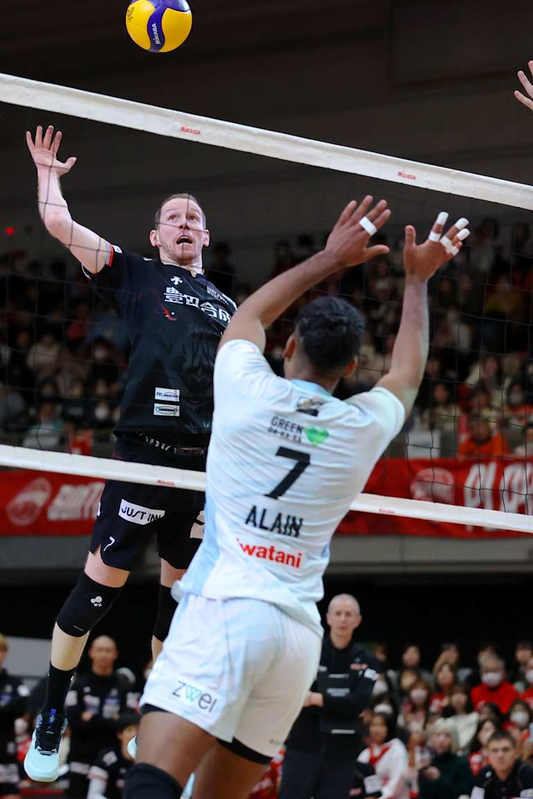 SV.League weekend serves off with big clash between Suntory and Nagoya