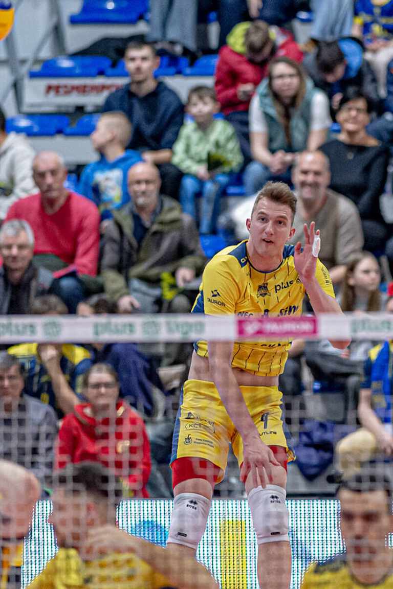 Stal closer to safety in PlusLiga; Nowak-Mosty doomed