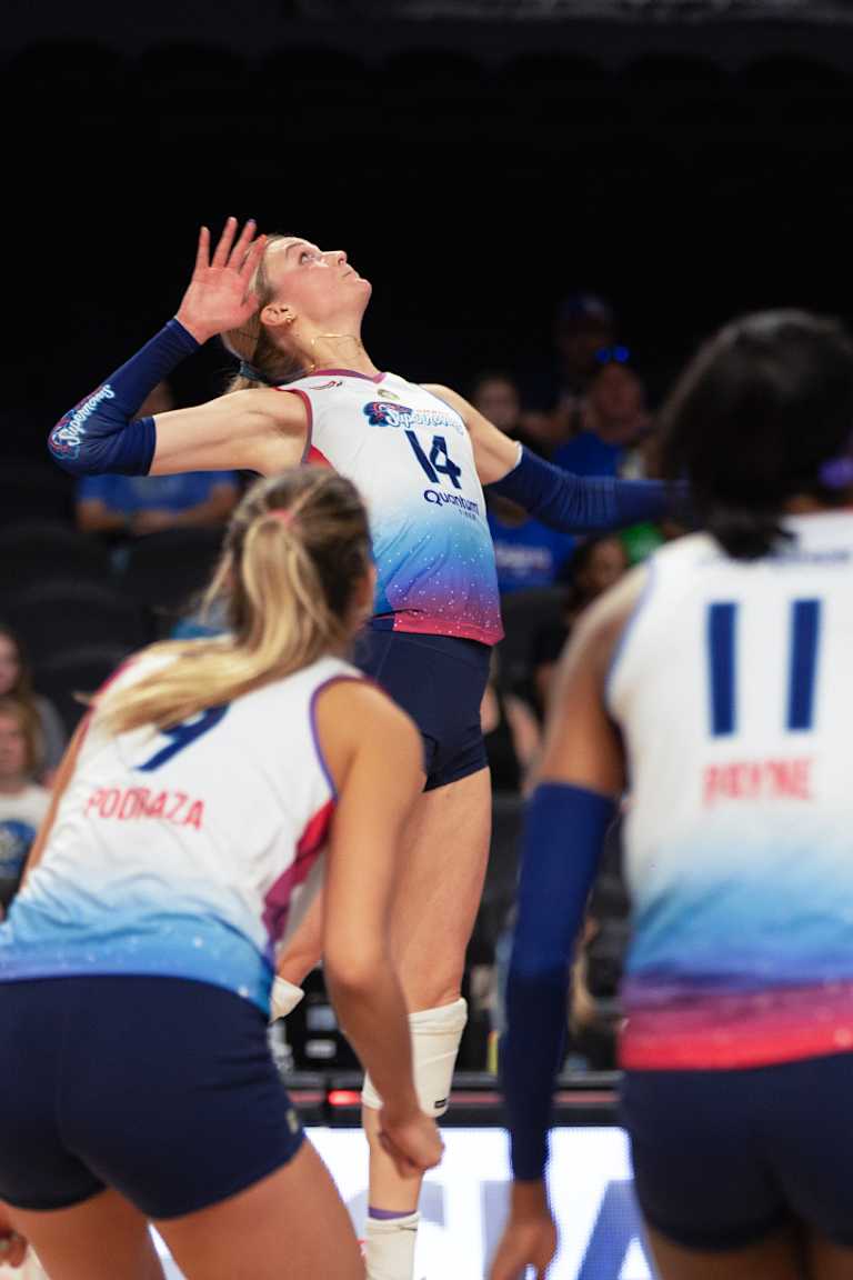 Supernovas beat the Valkyries and are back in first place