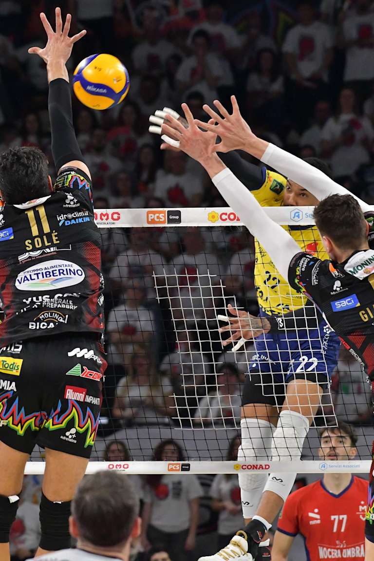 Sir and Gas Sales may emerge as first SuperLega semifinalists this weekend