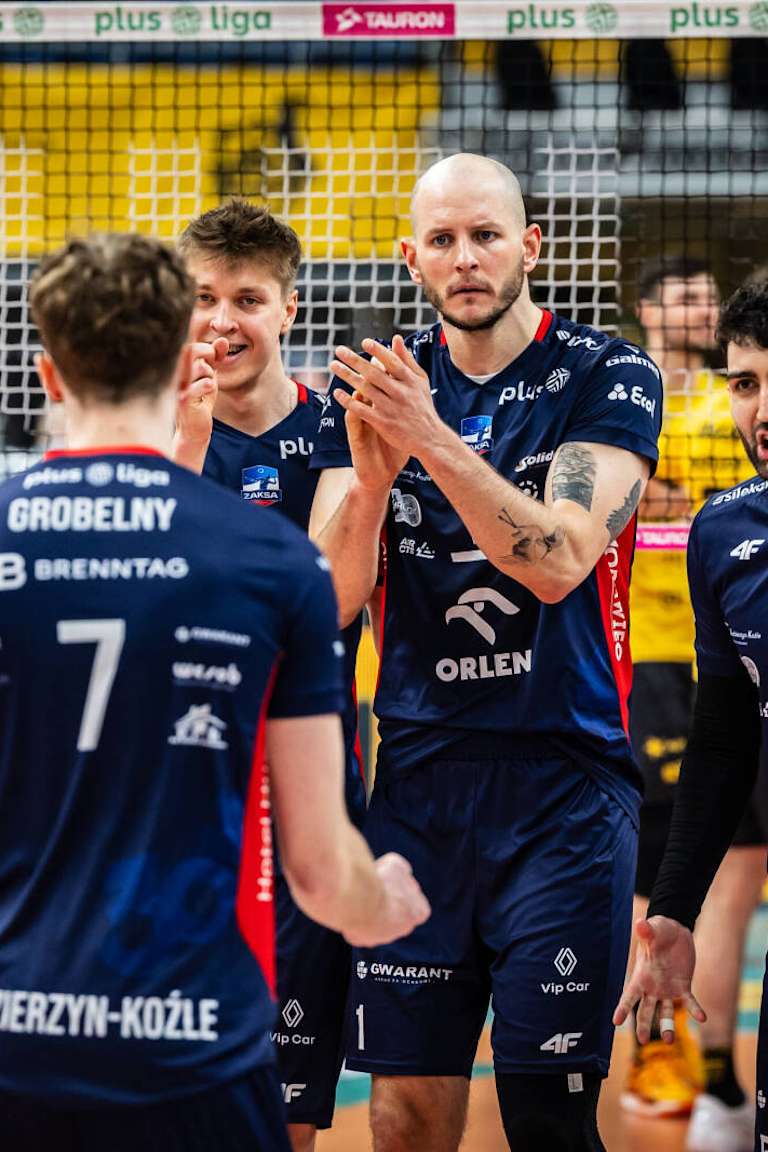 ZAKSA start PlusLiga quarterfinals with a road win