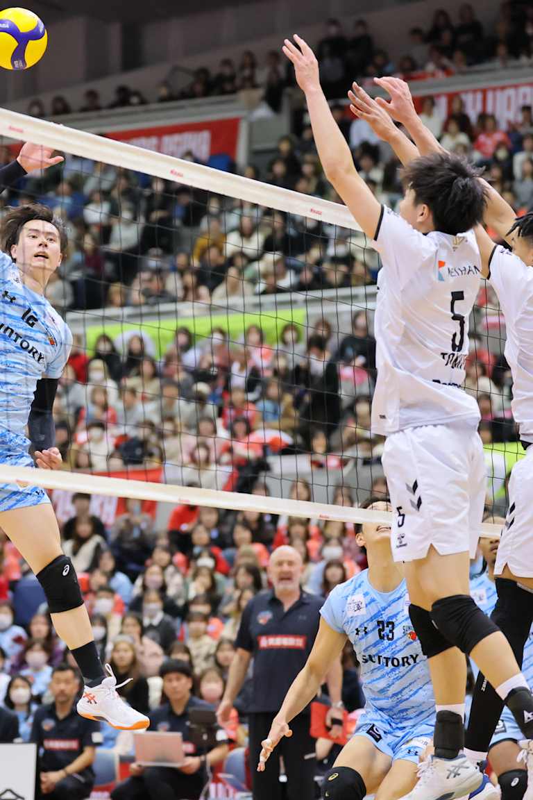 Bluteon meet Suntory determined to lock first place