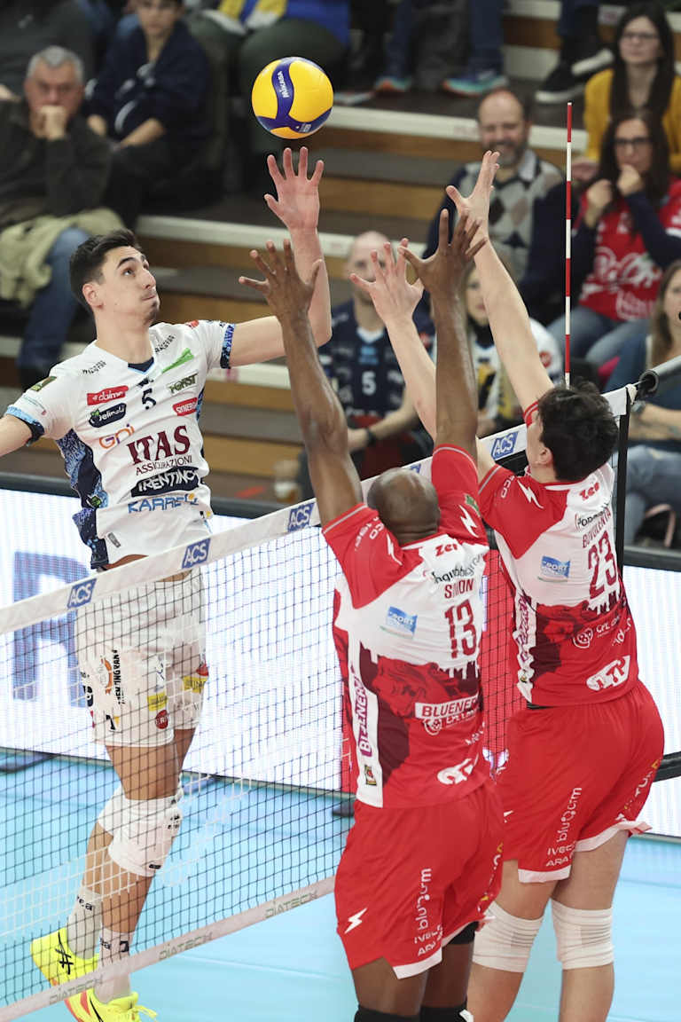 Perugia and Trentino at home as SuperLega semis begin