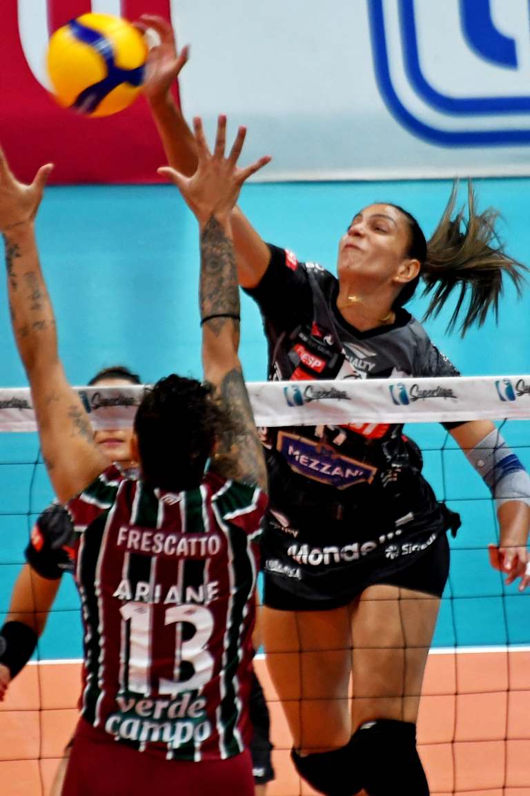 SESI vira sobre o Fluminense e leva a melhor em jogo decisivo