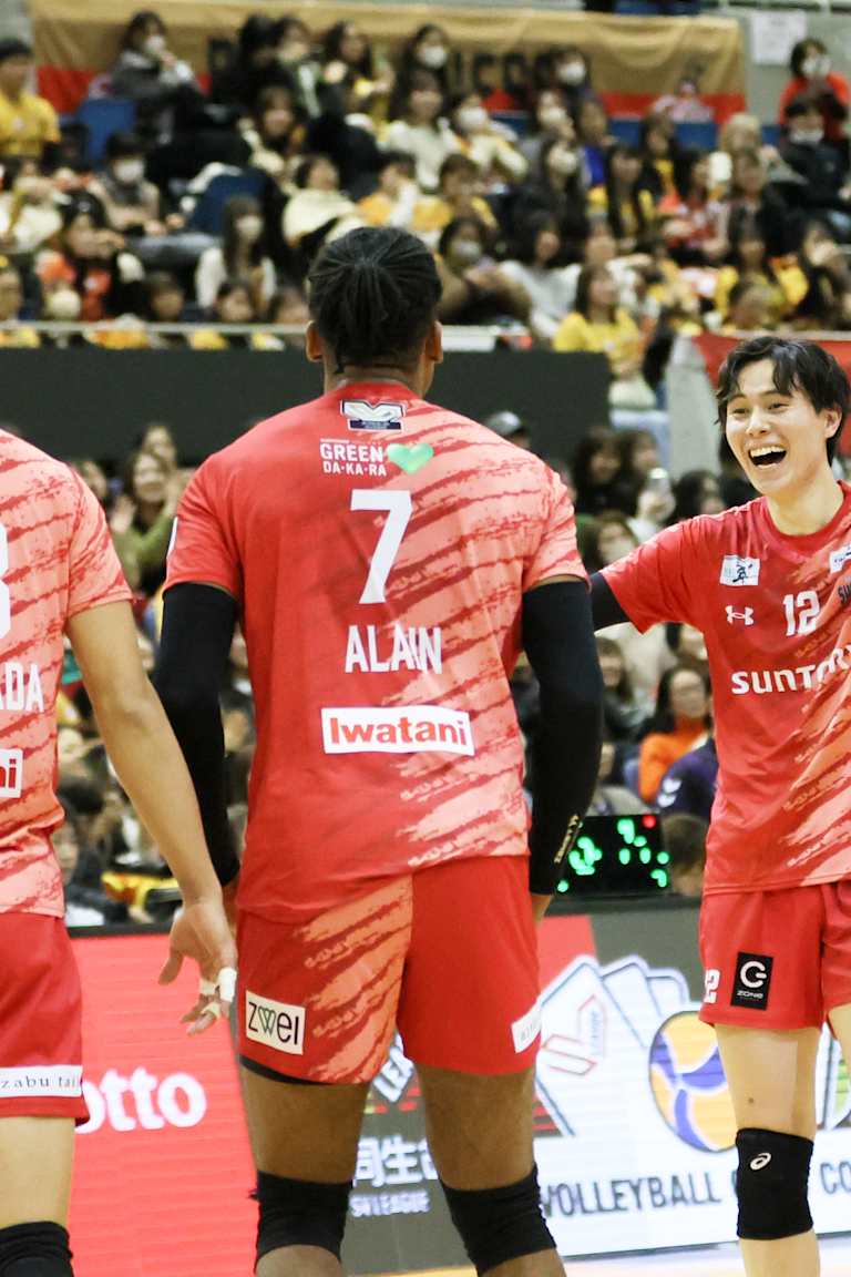 Thrilling saga at Ariake ends Suntory’s way