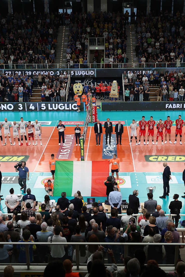 Trentino and Lube to go at it again on Sunday; another six teams in playoff battles on Saturday