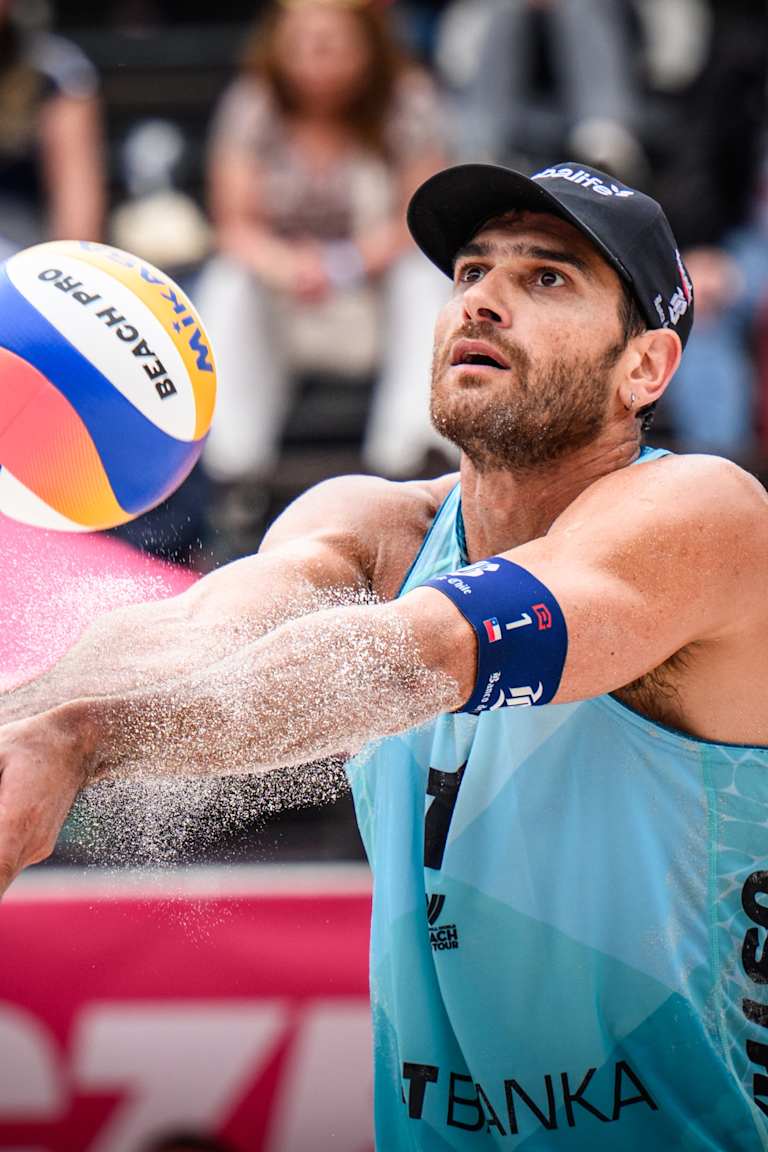 Grimalts overcome shadows of the past and make it to Ostrava main draw