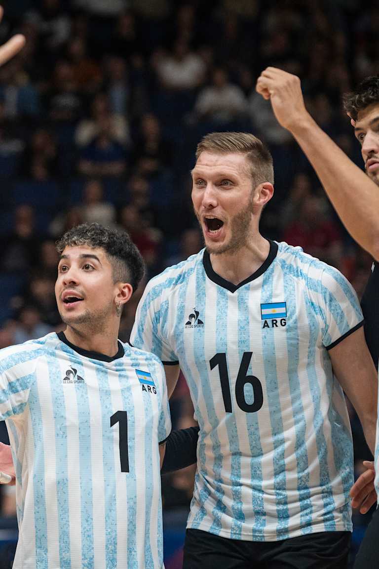 Argentina upset Olympic champions France in Quebec