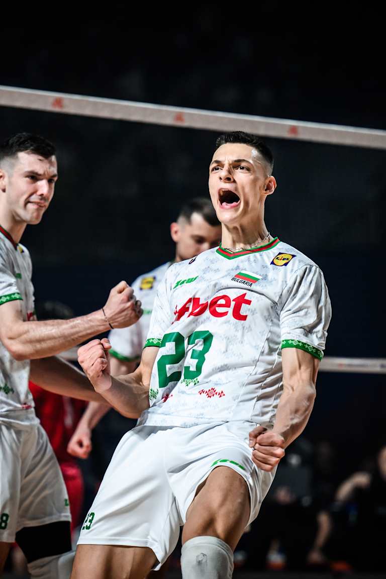 Bulgaria shock Japan with three-set victory