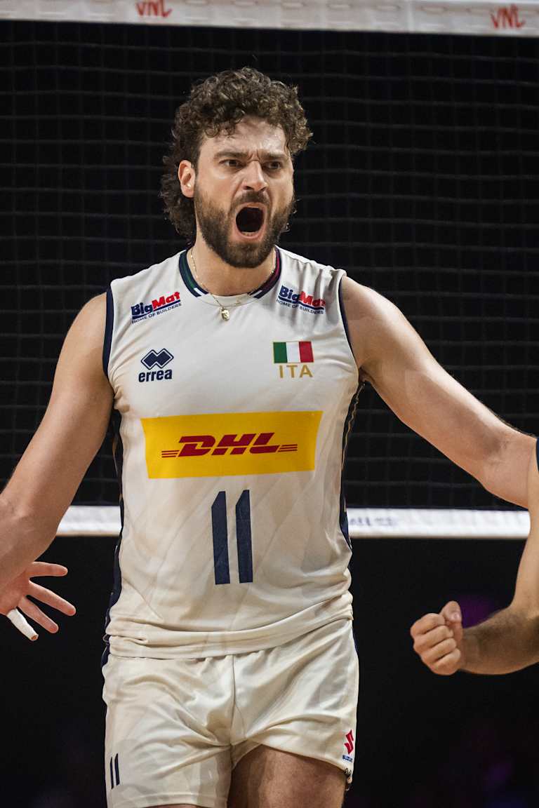 Italy bounce back and end the week in the top three