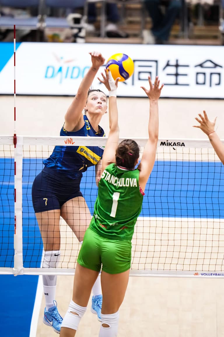 Brasil supera a Bulgária em Chiba e garante vaga na Fase Final
