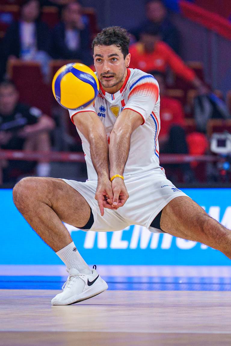 France bounce back to beat China in Gdańsk