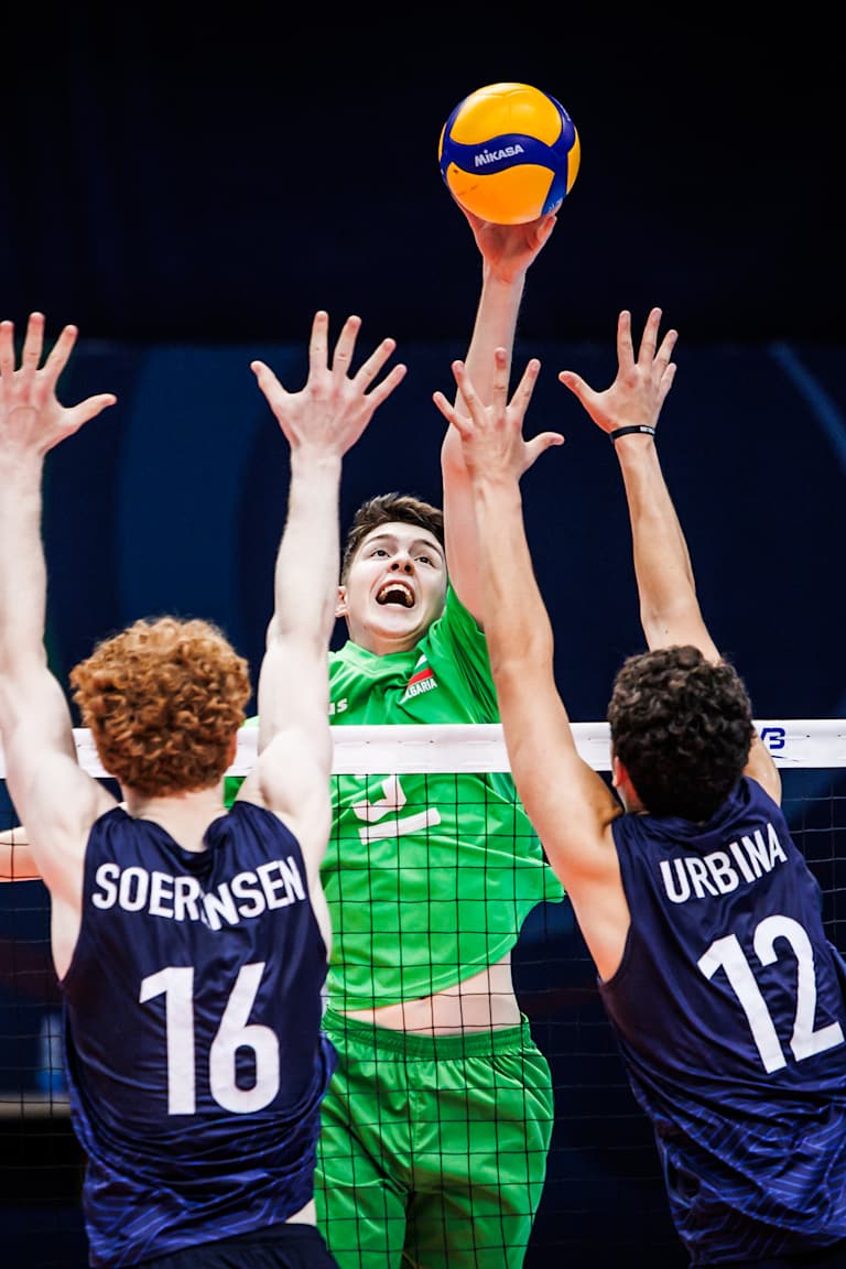 Poland, Bulgaria survive tiebreak thrillers to reach quarterfinals in Tashkent