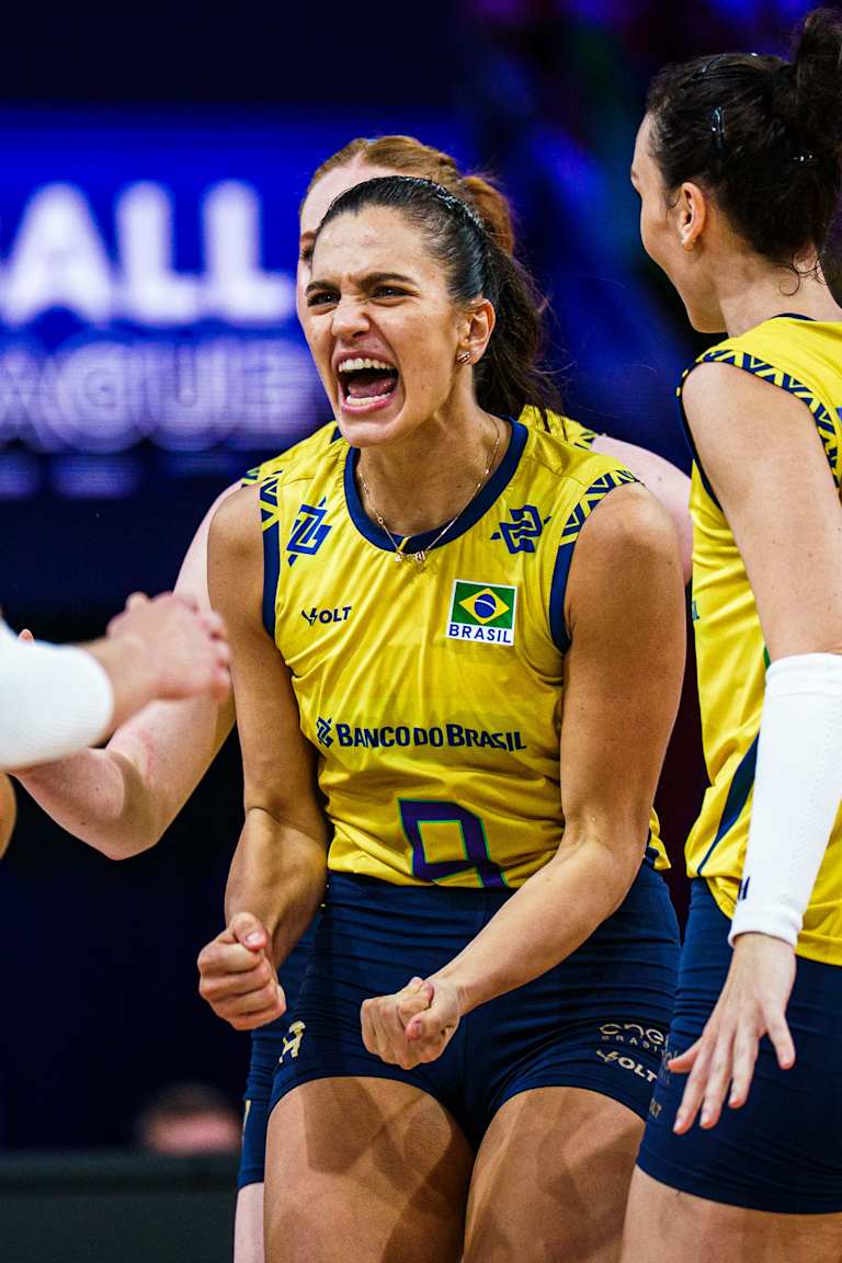 Brasil enfrenta a Grécia na estreia do Mundial