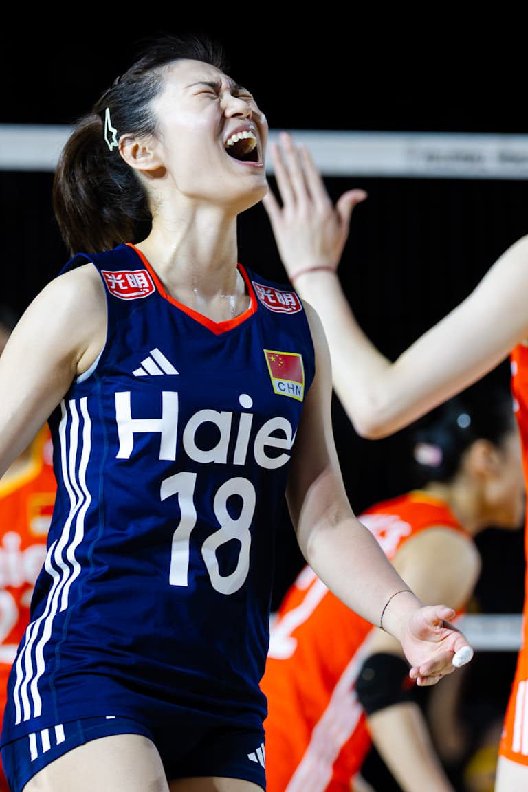 China avoid upset with comeback win over Mexico